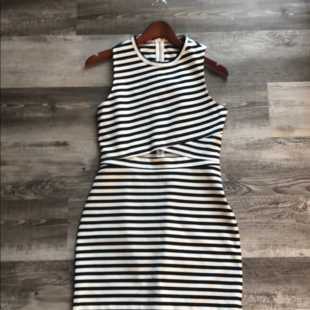 Express - Black & White Striped Dress - Sz 8.  D-1